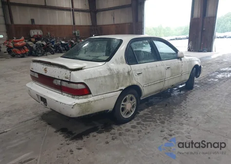 1997 Toyota Corolla Dx z USA, uszkodzony, nr VIN 2T1BB02E3VC181698